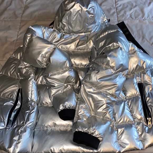 VRY WRM Phoenix Down Filled Hooded Puffer Jacket - Picture 4 of 5